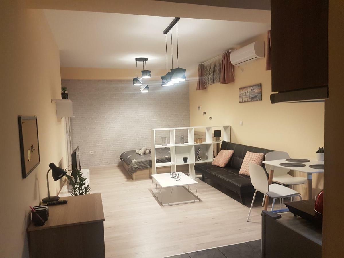 Apartamento Aurora Artemida  Exterior foto