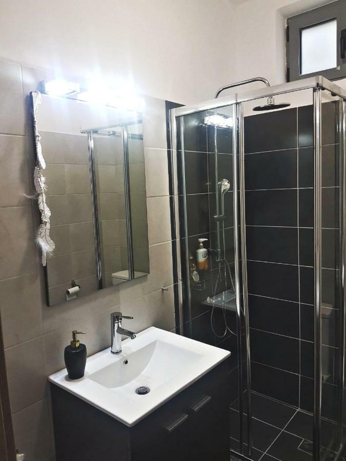 Apartamento Aurora Artemida  Exterior foto
